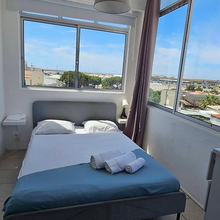 Blife Marya Private Rooms - Airport Stay Фару Номер фото